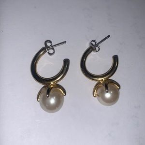 Vintage Gold Toned Earrings with Pearl